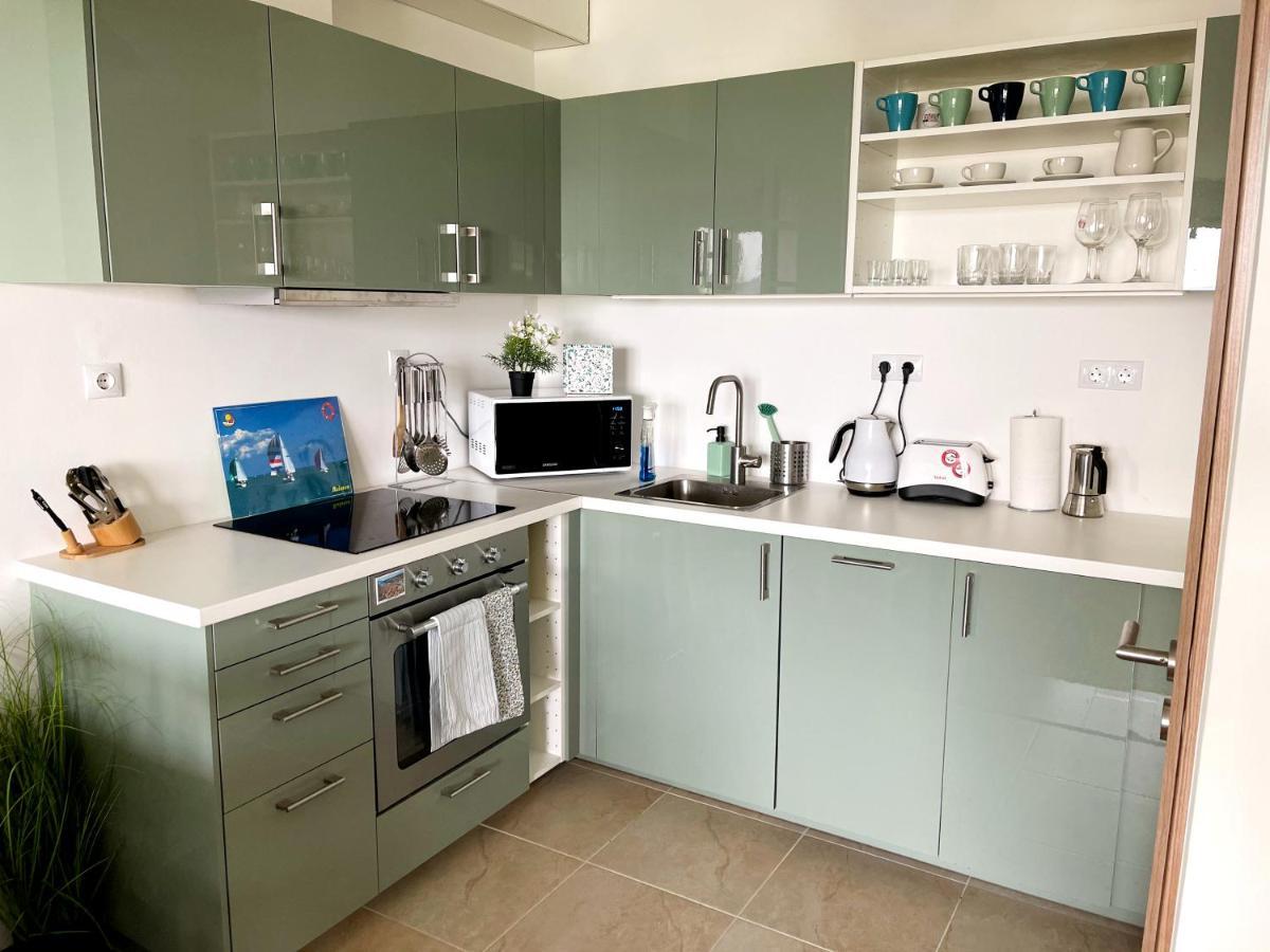 Vizpart Honved Apartman Balatonlelle Ngoại thất bức ảnh