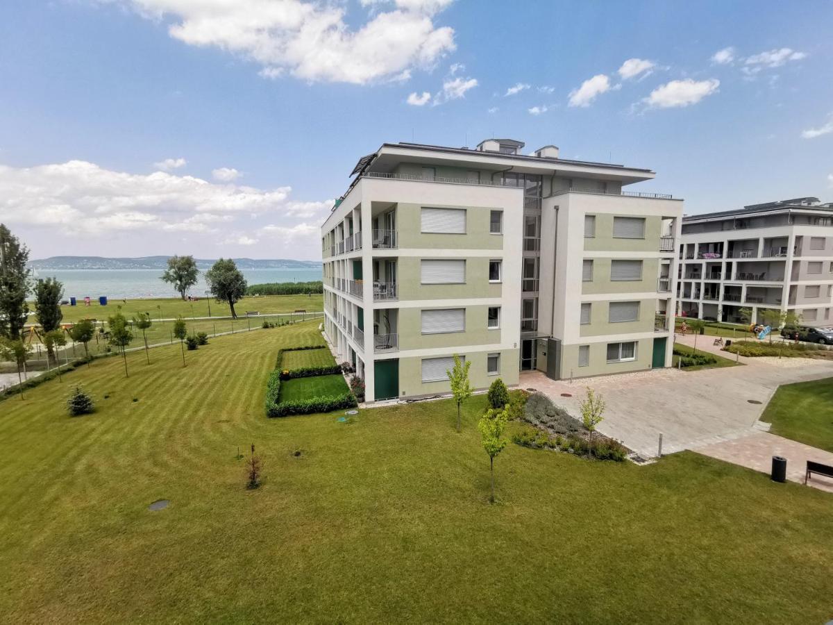 Vizpart Honved Apartman Balatonlelle Ngoại thất bức ảnh