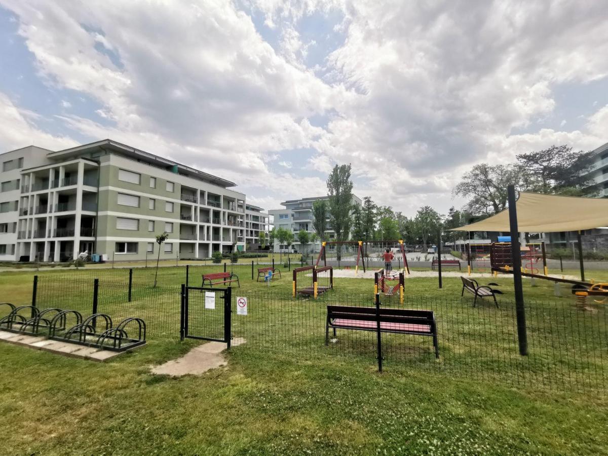Vizpart Honved Apartman Balatonlelle Ngoại thất bức ảnh