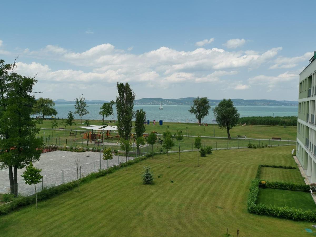 Vizpart Honved Apartman Balatonlelle Ngoại thất bức ảnh